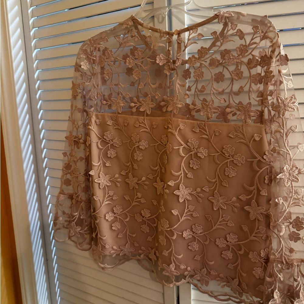 Adiva Floral Lace Blouse in light pink - Picture 5 of 12